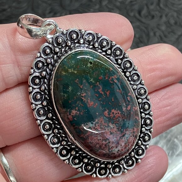 Heliotrope Bloodstone Pendant Crystal Stone Jewelry - Picture 6 of 8